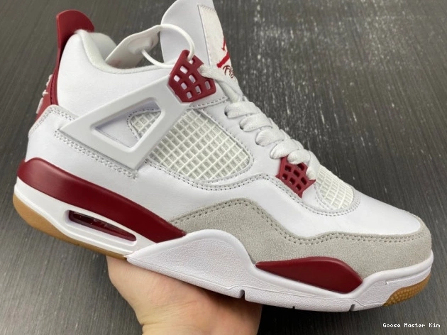 Jordan 4 DR5415-160 Air x Nike SB 0611